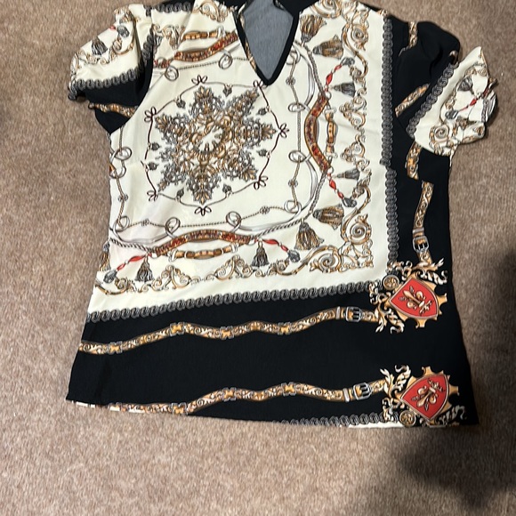 Shein top size XS. - Picture 2 of 5